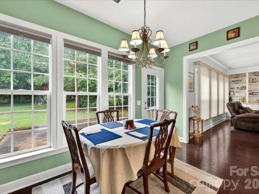 10604 Knight Castle Drive, Charlotte, NC 28277.  MLS# CAR4392146, YatesRealty ID 29768. 