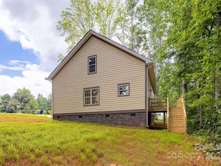 1005 Osprey Lane, China Grove, NC 28023.  MLS# CAR4287922, YatesRealty ID 29769. 