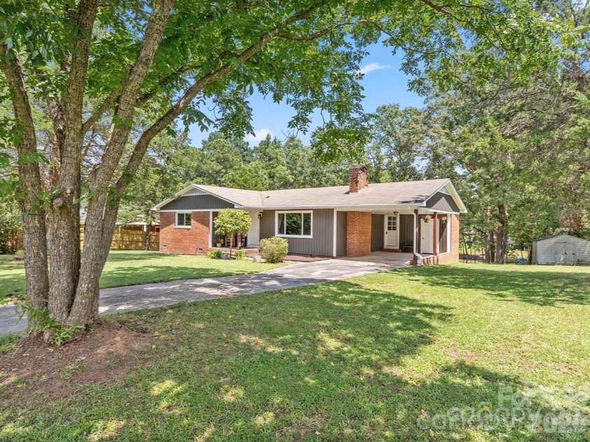 2179 Green Peach Road, Lancaster, SC 29720.  MLS# CAR4392801, YatesRealty ID 29769. 
