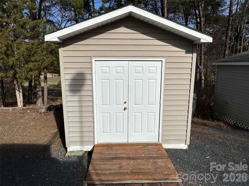 125 Cardinal Avenue, New London, NC 28127.  MLS# CAR4350076, YatesRealty ID 2977. 