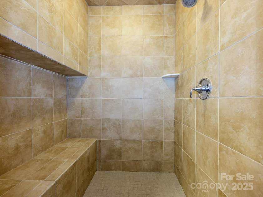 808 Academy Street, Charlotte, NC 28205.  MLS# CAR4284946, YatesRealty ID 29772. Full Bath 2