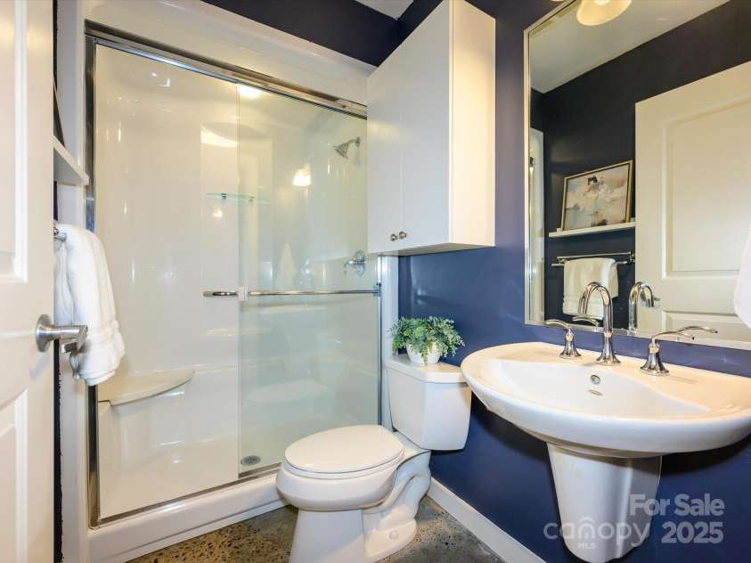 808 Academy Street, Charlotte, NC 28205.  MLS# CAR4284946, YatesRealty ID 29772. Full Bath