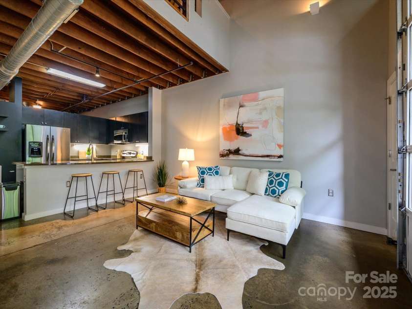 808 Academy Street, Charlotte, NC 28205.  MLS# CAR4284946, YatesRealty ID 29772. Living Room