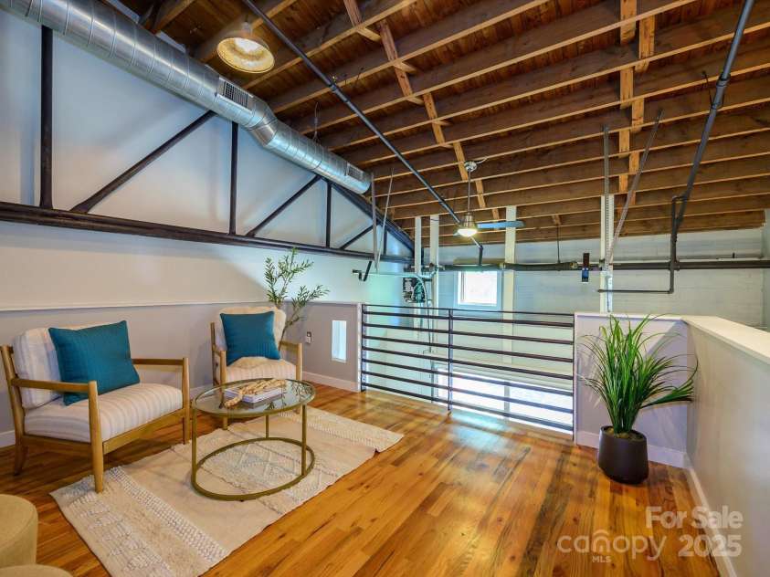808 Academy Street, Charlotte, NC 28205.  MLS# CAR4284946, YatesRealty ID 29772. Loft