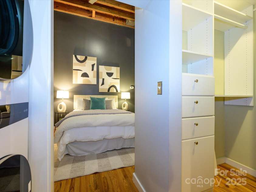 808 Academy Street, Charlotte, NC 28205.  MLS# CAR4284946, YatesRealty ID 29772. Primary Bedroom