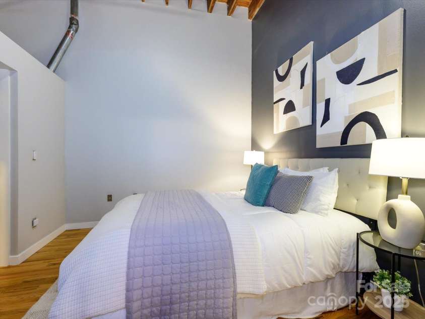 808 Academy Street, Charlotte, NC 28205.  MLS# CAR4284946, YatesRealty ID 29772. Primary Bedroom