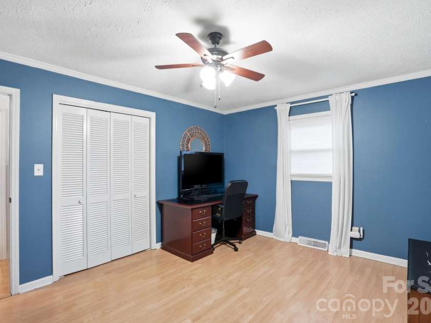 913 Gasser Drive, Concord, NC 28027.  MLS# CAR4391854, YatesRealty ID 29772. 