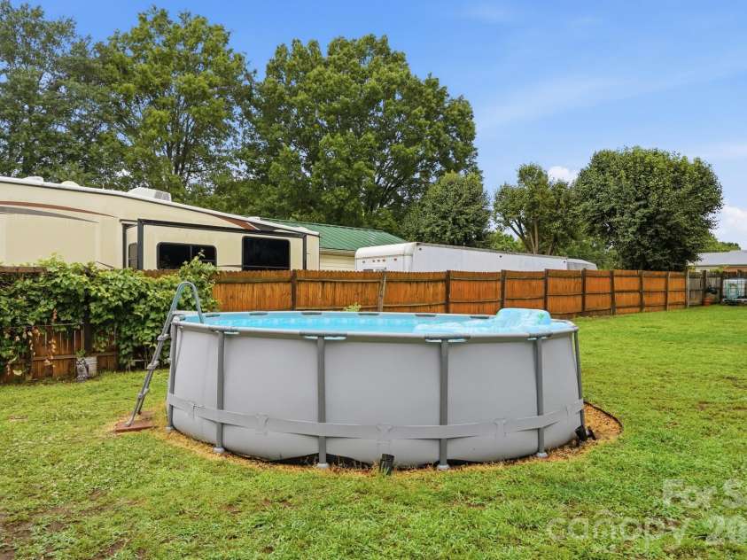 913 Gasser Drive, Concord, NC 28027.  MLS# CAR4391854, YatesRealty ID 29772. 