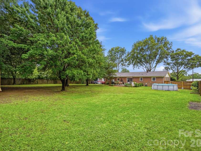 913 Gasser Drive, Concord, NC 28027.  MLS# CAR4391854, YatesRealty ID 29772. 