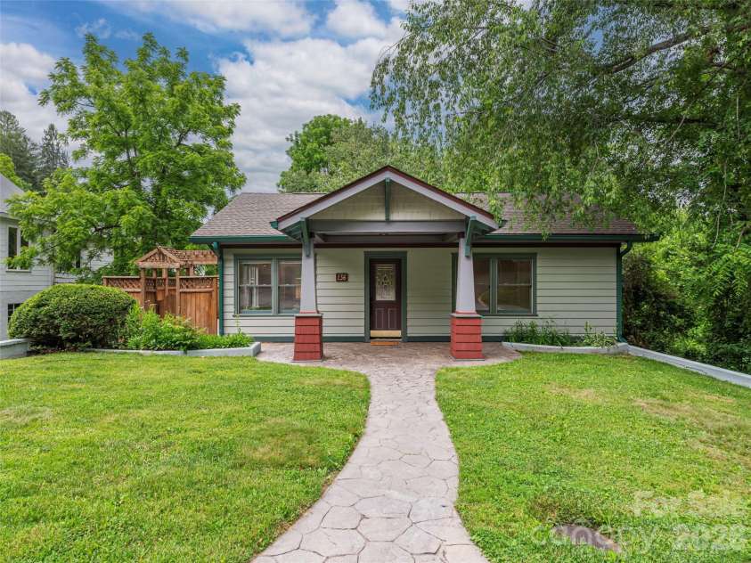 136 Assembly Street, Waynesville, NC 28786.  MLS# CAR4392822, YatesRealty ID 29773. 