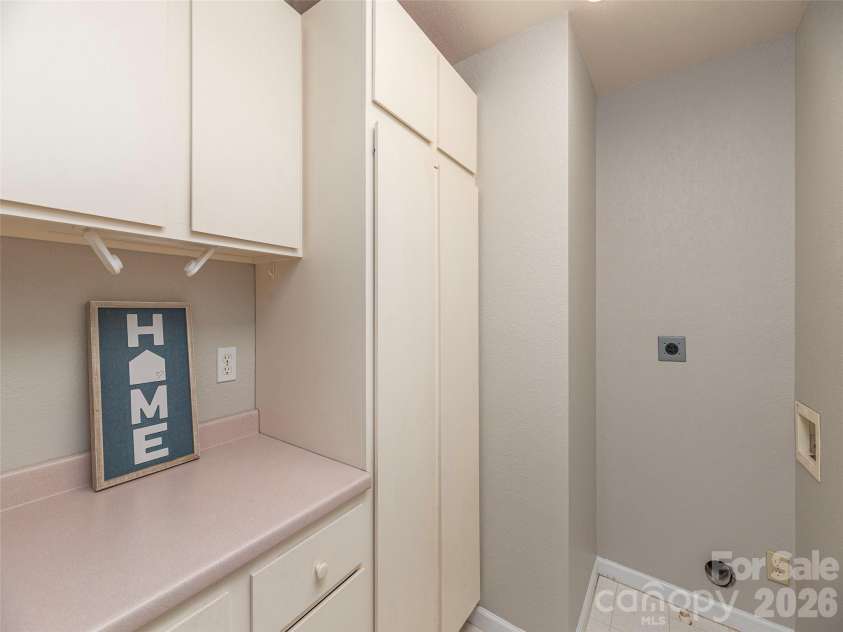 136 Assembly Street, Waynesville, NC 28786.  MLS# CAR4392822, YatesRealty ID 29773. 