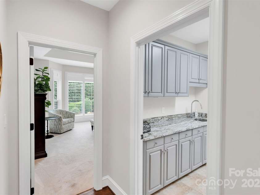 16216 Walcot Lane, Cornelius, NC 28031.  MLS# CAR4286375, YatesRealty ID 29774. 