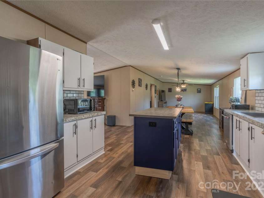 2090 Mesquite Lane, Newton, NC 28658.  MLS# CAR4287526, YatesRealty ID 29775. 