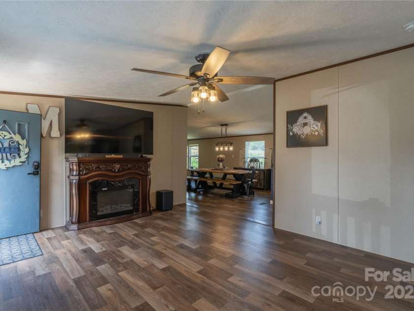 2090 Mesquite Lane, Newton, NC 28658.  MLS# CAR4287526, YatesRealty ID 29775. 