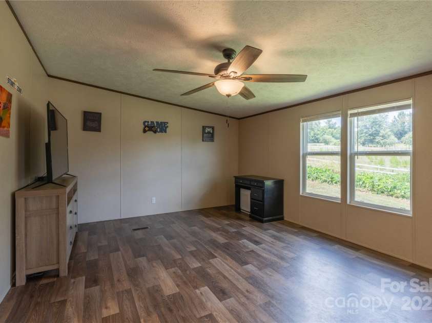 2090 Mesquite Lane, Newton, NC 28658.  MLS# CAR4287526, YatesRealty ID 29775. 