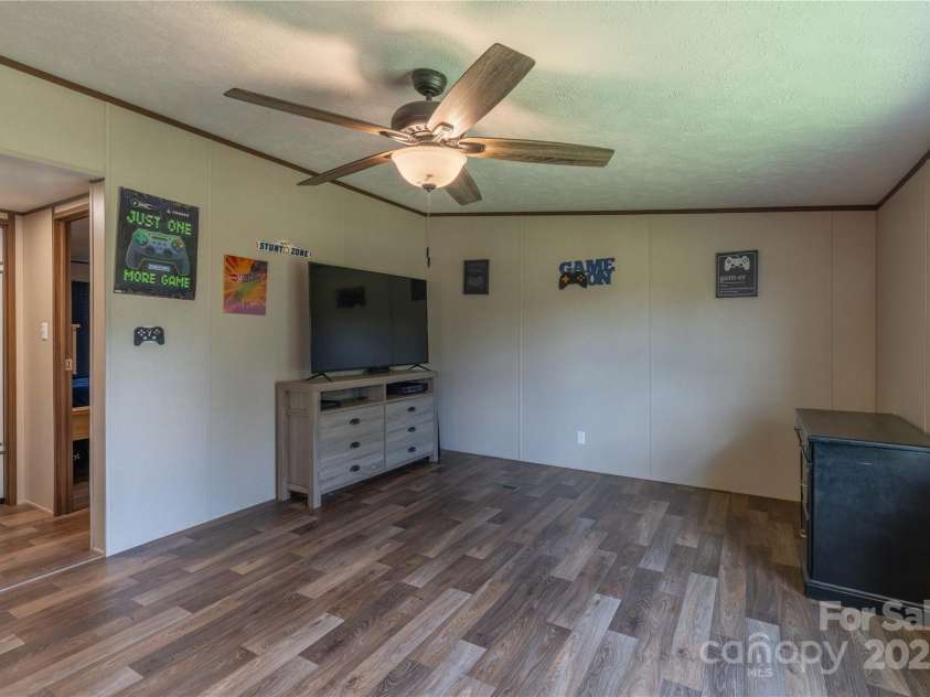 2090 Mesquite Lane, Newton, NC 28658.  MLS# CAR4287526, YatesRealty ID 29775. 