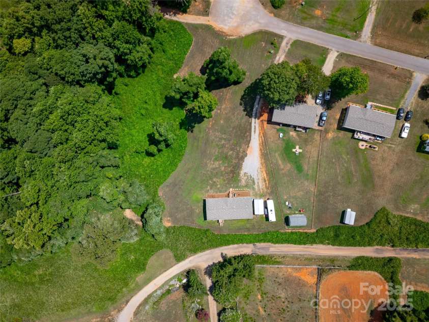 2090 Mesquite Lane, Newton, NC 28658.  MLS# CAR4287526, YatesRealty ID 29775. 