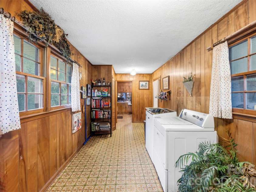 5139 Dixon Boulevard, Kings Mountain, NC 28086.  MLS# CAR4391786, YatesRealty ID 29775. 