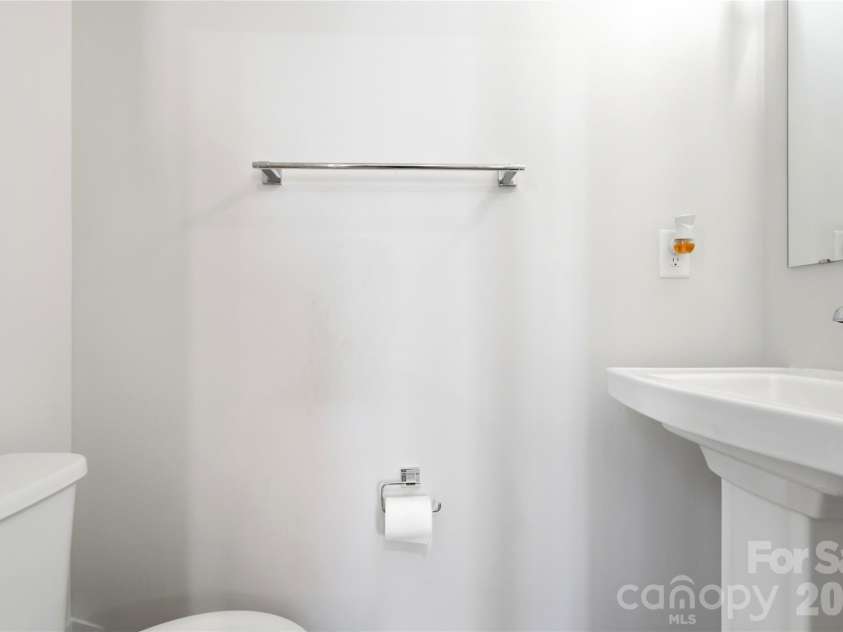 9116 Mallard Mills Drive, Charlotte, NC 28262.  MLS# CAR4392847, YatesRealty ID 29779. 1/2 bath second floor