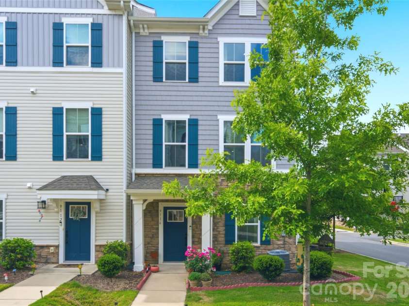 9116 Mallard Mills Drive, Charlotte, NC 28262.  MLS# CAR4392847, YatesRealty ID 29779. 