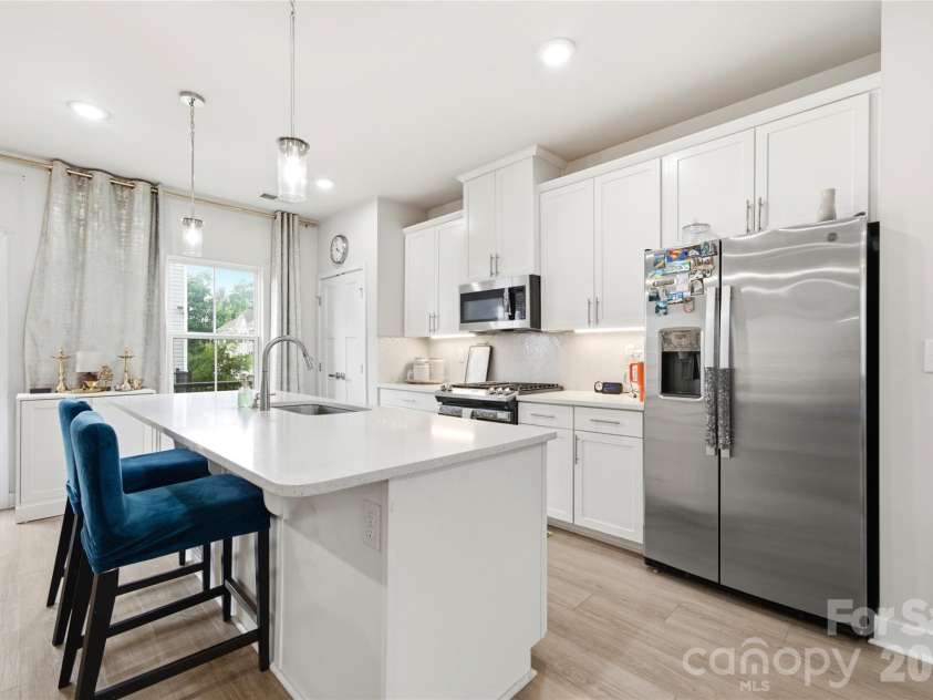 9116 Mallard Mills Drive, Charlotte, NC 28262.  MLS# CAR4392847, YatesRealty ID 29779. 