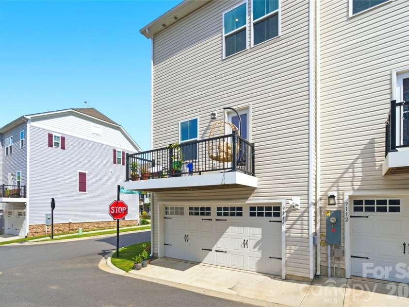 9116 Mallard Mills Drive, Charlotte, NC 28262.  MLS# CAR4392847, YatesRealty ID 29779. 