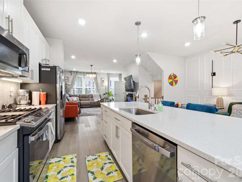 9116 Mallard Mills Drive, Charlotte, NC 28262.  MLS# CAR4392847, YatesRealty ID 29779. Great Layout for entertaining