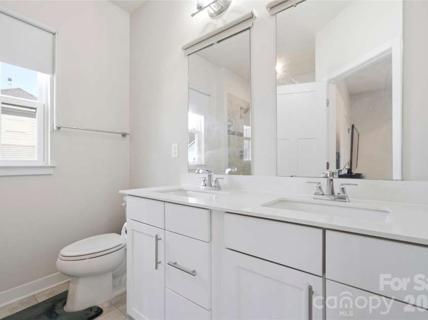 9116 Mallard Mills Drive, Charlotte, NC 28262.  MLS# CAR4392847, YatesRealty ID 29779. Primary Bathroom