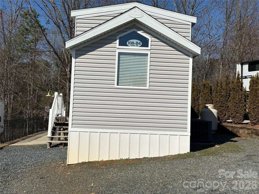 108 Eagle Drive, New London, NC 28127.  MLS# CAR4353127, YatesRealty ID 2978. 