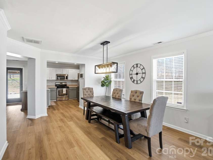 8854 Laurel Run Drive, Charlotte, NC 28269.  MLS# CAR4336283, YatesRealty ID 2978. 