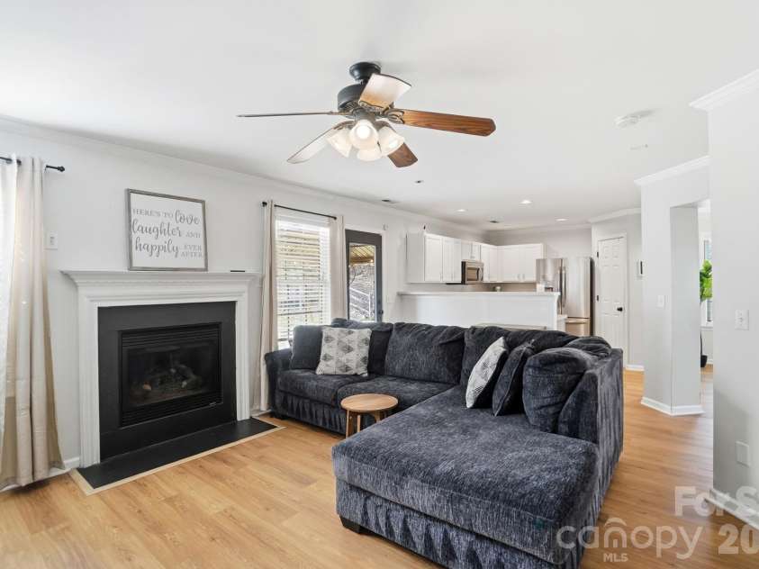 8854 Laurel Run Drive, Charlotte, NC 28269.  MLS# CAR4336283, YatesRealty ID 2978. 