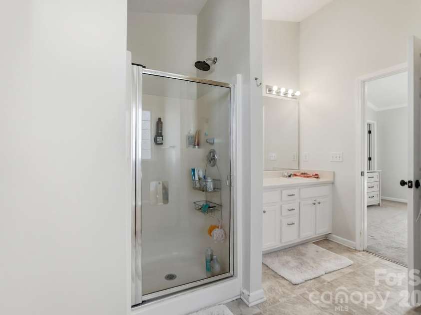 8854 Laurel Run Drive, Charlotte, NC 28269.  MLS# CAR4336283, YatesRealty ID 2978. 