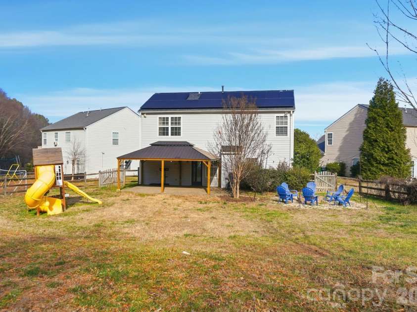 8854 Laurel Run Drive, Charlotte, NC 28269.  MLS# CAR4336283, YatesRealty ID 2978. 