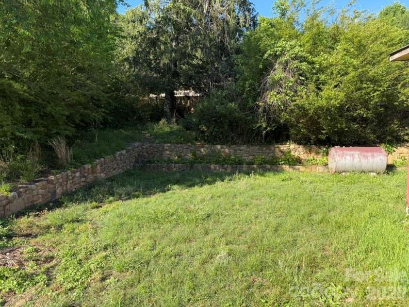 3370 Rocky Road, Lenoir, NC 28645.  MLS# CAR4392875, YatesRealty ID 29780. 