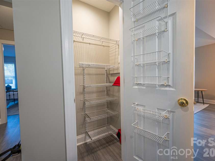3148 Walnut Park Drive, Charlotte, NC 28262.  MLS# CAR4391810, YatesRealty ID 29781. 