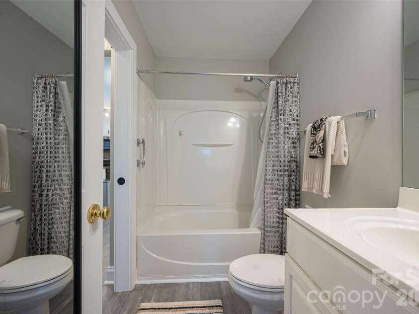 3148 Walnut Park Drive, Charlotte, NC 28262.  MLS# CAR4391810, YatesRealty ID 29781. 