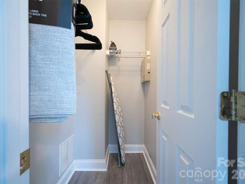 3148 Walnut Park Drive, Charlotte, NC 28262.  MLS# CAR4391810, YatesRealty ID 29781. 