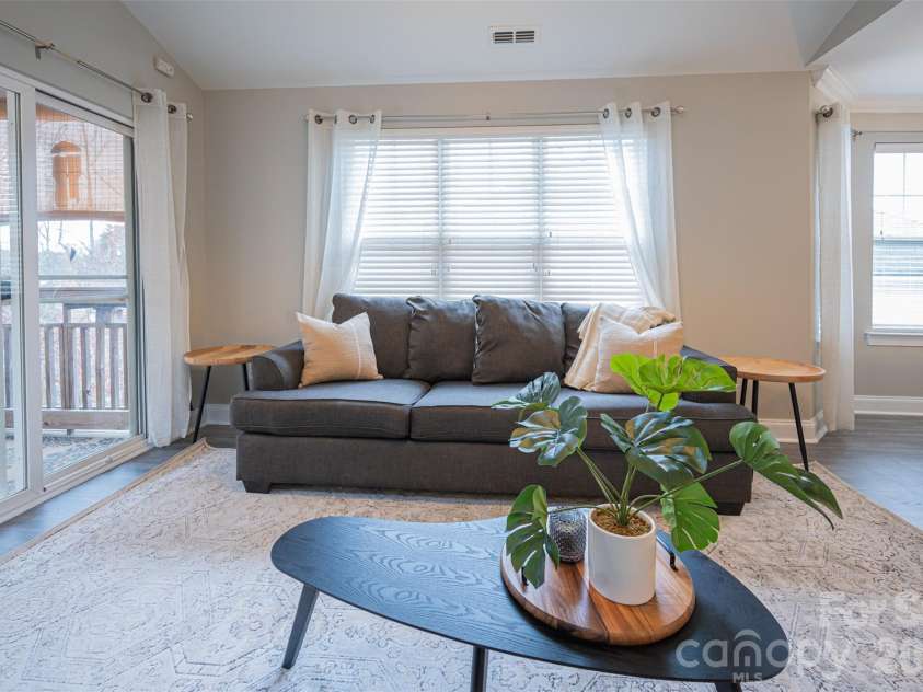 3148 Walnut Park Drive, Charlotte, NC 28262.  MLS# CAR4391810, YatesRealty ID 29781. 