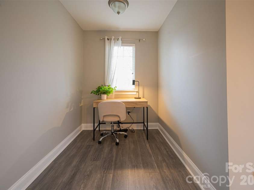 3148 Walnut Park Drive, Charlotte, NC 28262.  MLS# CAR4391810, YatesRealty ID 29781. 