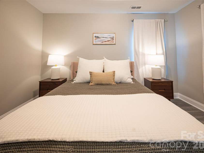 3148 Walnut Park Drive, Charlotte, NC 28262.  MLS# CAR4391810, YatesRealty ID 29781. 
