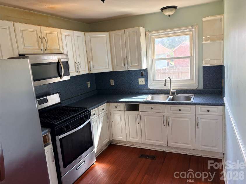 875 Rolling Green Drive, Rock Hill, SC 29730.  MLS# CAR4392751, YatesRealty ID 29782. 