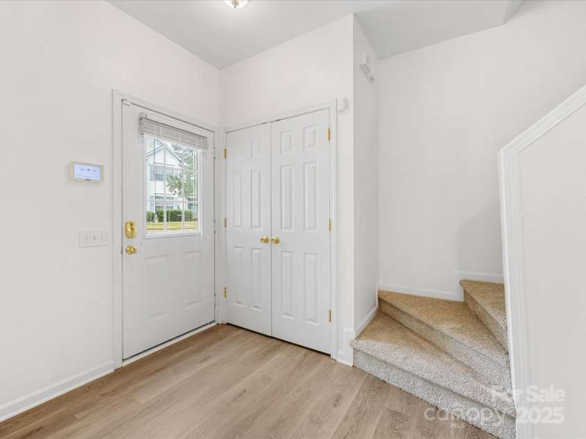 6913 Rothchild Drive, Charlotte, NC 28270.  MLS# CAR4278243, YatesRealty ID 29783. 