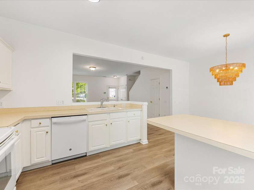 6913 Rothchild Drive, Charlotte, NC 28270.  MLS# CAR4278243, YatesRealty ID 29783. 