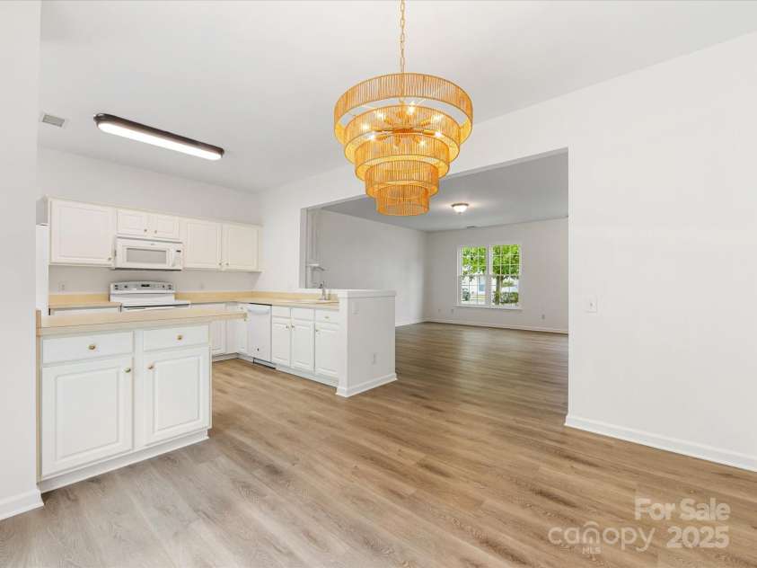 6913 Rothchild Drive, Charlotte, NC 28270.  MLS# CAR4278243, YatesRealty ID 29783. 