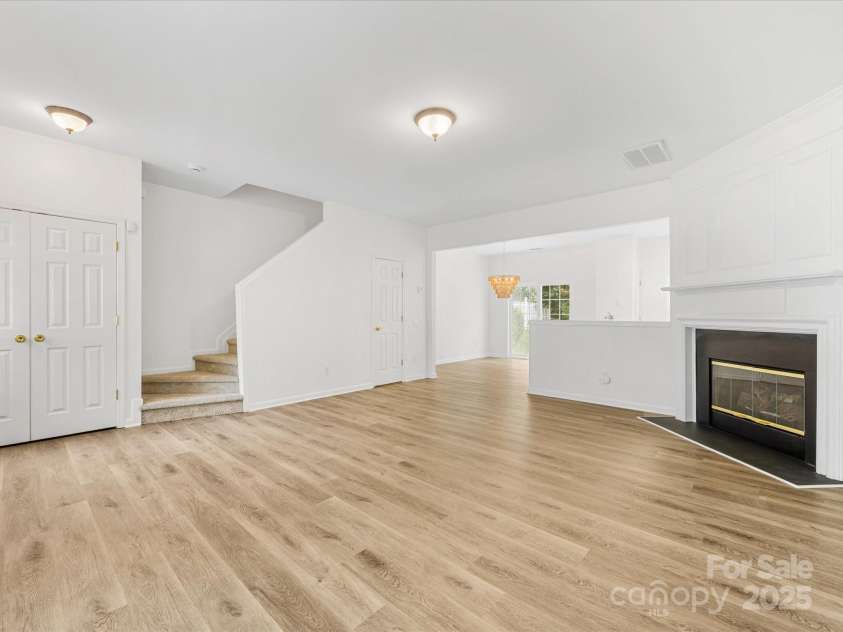 6913 Rothchild Drive, Charlotte, NC 28270.  MLS# CAR4278243, YatesRealty ID 29783. All new LVP on the main level
