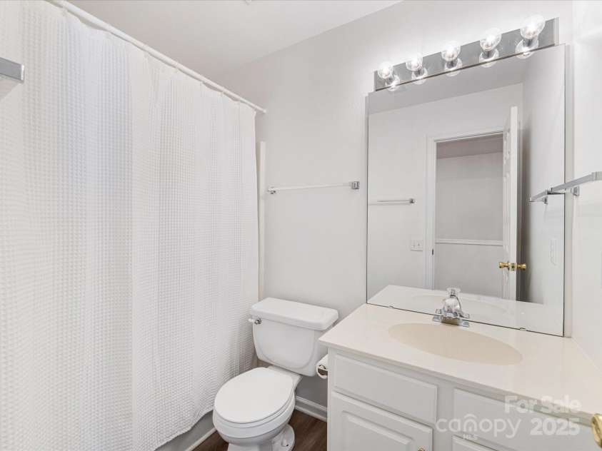 6913 Rothchild Drive, Charlotte, NC 28270.  MLS# CAR4278243, YatesRealty ID 29783. Hall Bath - new LVP here too!