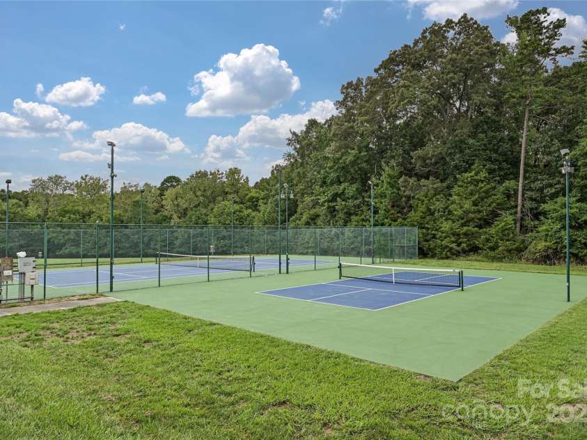 6913 Rothchild Drive, Charlotte, NC 28270.  MLS# CAR4278243, YatesRealty ID 29783. Tennis & Pickleball Courts