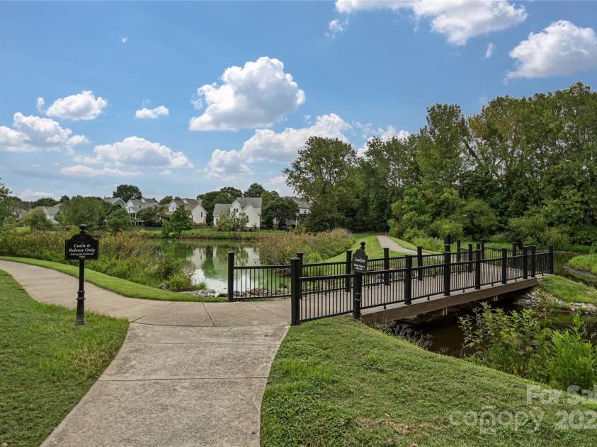 6913 Rothchild Drive, Charlotte, NC 28270.  MLS# CAR4278243, YatesRealty ID 29783. Walking Trails
