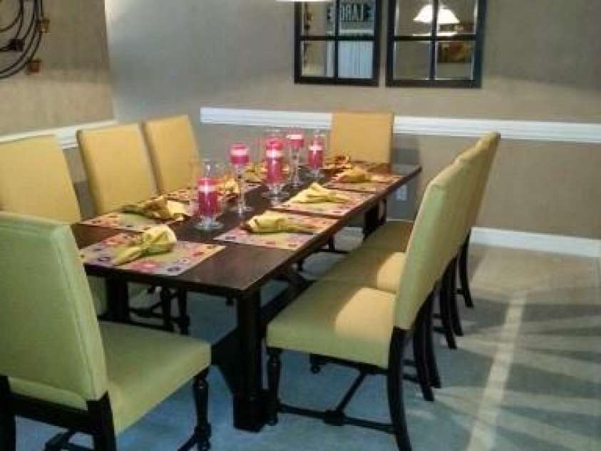 9177 Bonnie Briar Circle, Charlotte, NC 28277.  MLS# CAR4267852, YatesRealty ID 29784. Dining area before- example