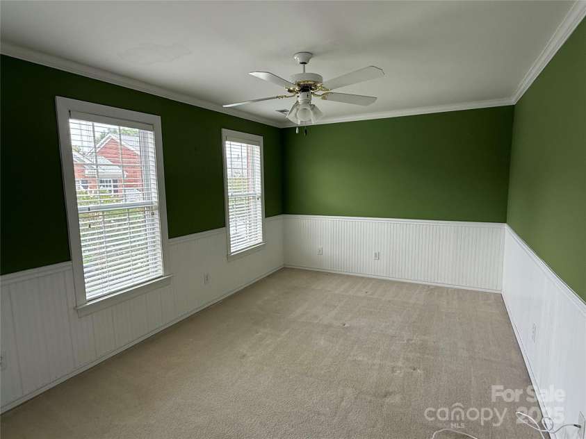 9177 Bonnie Briar Circle, Charlotte, NC 28277.  MLS# CAR4267852, YatesRealty ID 29784. Large 2nd bedroom w/beadboard trim